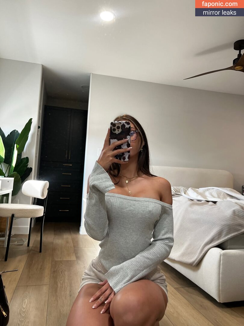 Bella Baby & Urfavbellabby, urfavbellabby Meztelen kiszivárgások OnlyFans Fotó #3