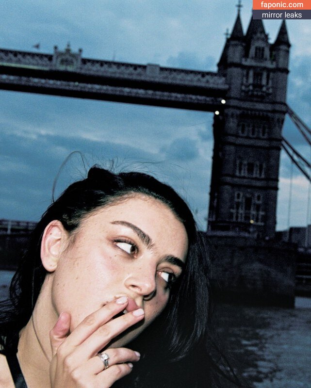 Charli XCX, charli_xcx, charlignarly, charlixcx, https: Meztelen kiszivárgások OnlyFans Fotó #84