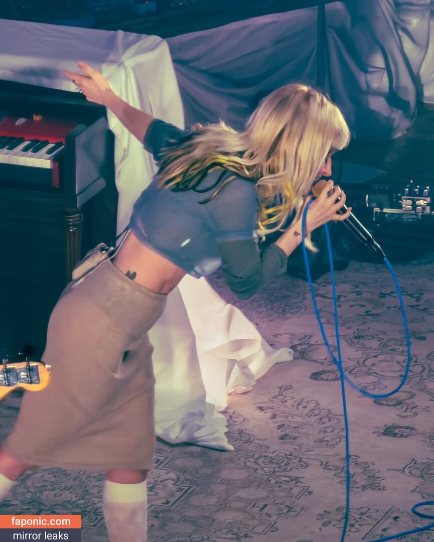 Hayley Williams, meepyfreepy, yelyahwilliams Meztelen kiszivárgások OnlyFans Fotó #619