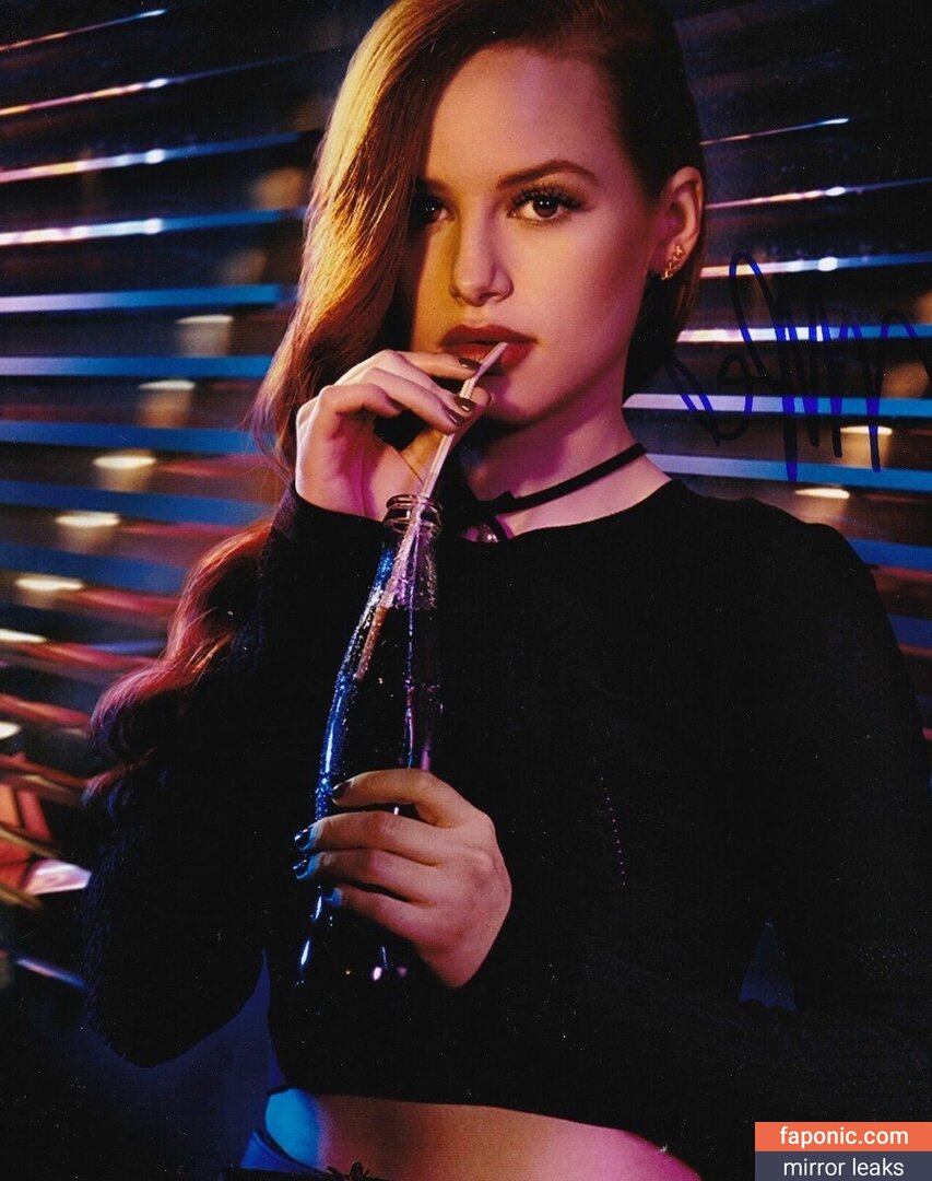 Madelaine Petsch, https:, madelainepetsch, madelame Meztelen kiszivárgások OnlyFans Fotó #349