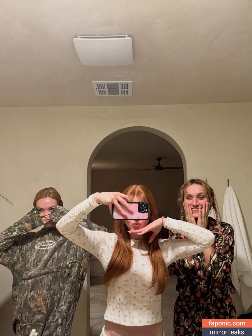 Madelaine Petsch, https:, madelainepetsch, madelame Meztelen kiszivárgások OnlyFans Fotó #371