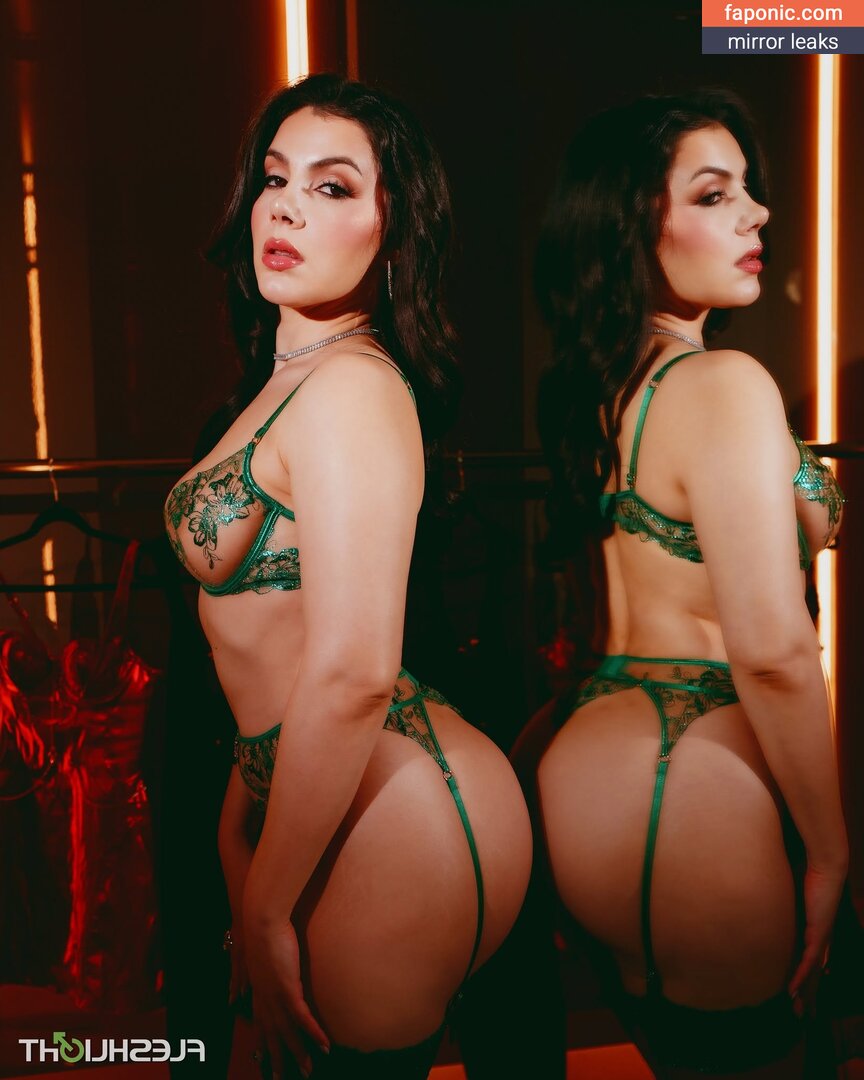 ValeNappi, Valentina Nappi, canalenappi, https:, instavalentinanappi, thevalentinanappi, valentina.nappi.6, valentinanappi2.0 Meztelen kiszivárgások OnlyFans Fotó #503