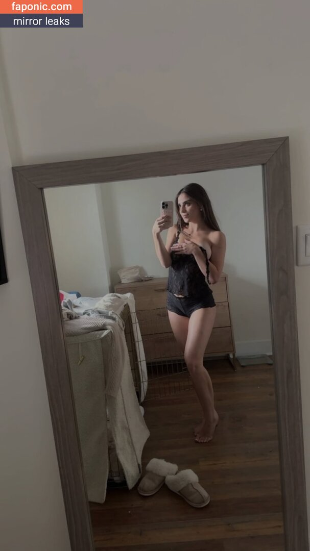 Sofia Crnilovic, https: Meztelen kiszivárgások  Fotó #3