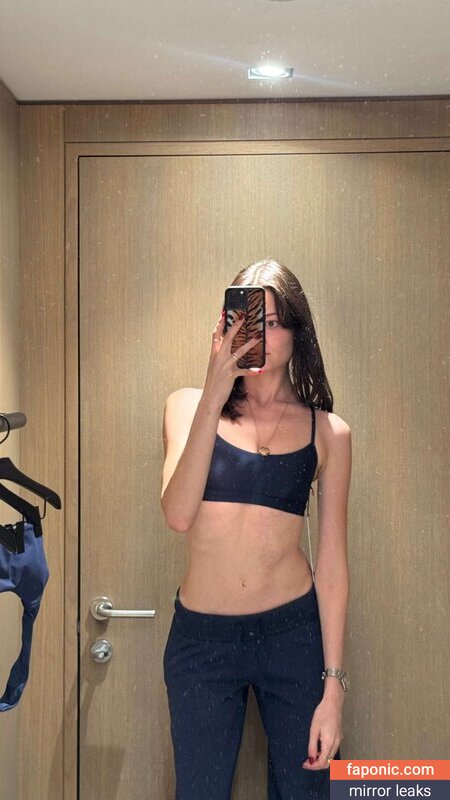 caitlinerinoneill, heyitsapril Meztelen kiszivárgások OnlyFans Fotó #12